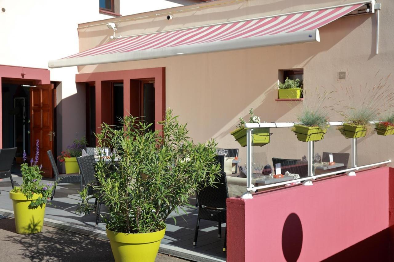 Logis Le Luth Hotel Mirecourt Exterior foto