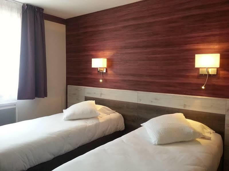 Logis Le Luth Hotel Mirecourt Exterior foto